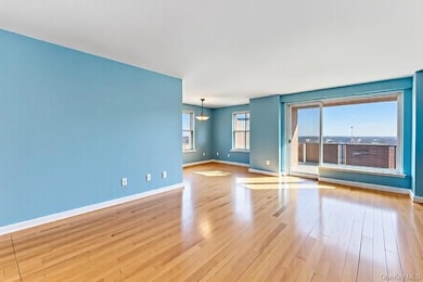 The Kennedy House unit 31L, Forest Hills, NY 11375 - photo 2