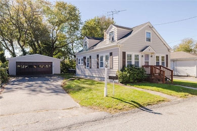 75 Randolph Ave, Tiverton, RI 02878 - photo 2