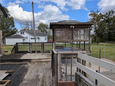 415 E Mill St, Osawatomie, KS 66064 - photo 3