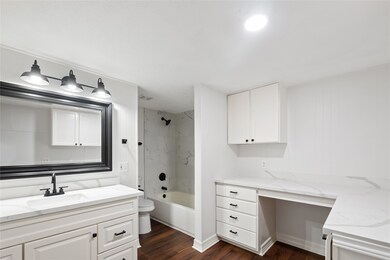 215 Caplin St, Houston, TX 77022 - photo 4