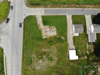 2221/2223 S 22nd St, Saint Joseph, MO 64503 - photo 4