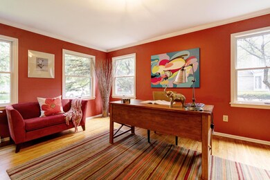 Living room/den