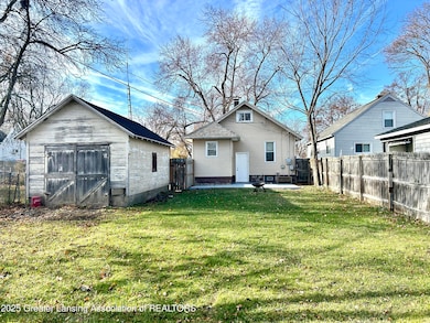 240 N Deerfield Ave, Lansing, MI 48917 - photo 4