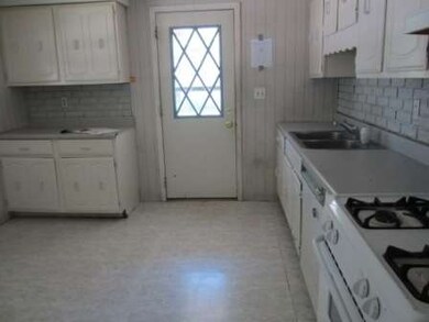 105 Pueblo Rd, Carpentersville, IL 60110 - photo 3