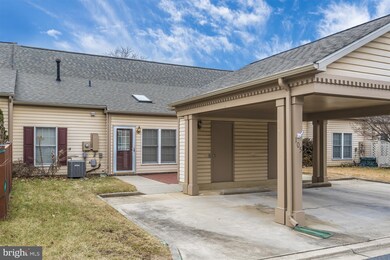 105 Charleston Ln, Frederick, MD 21702 - photo 2