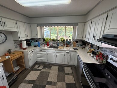 712 Summerlee Ave, Oak Hill, WV 25901 - photo 4