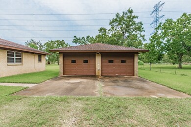 1227 County Road 677, Brazoria, TX 77422 - photo 6