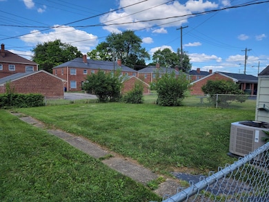 594 Chatham Rd, Columbus, OH 43214 - photo 4