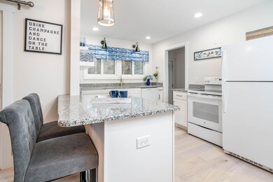 235_Hubbard Street_03