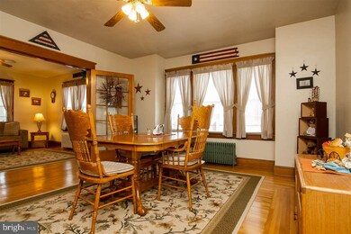 323 E King St, Littlestown, PA 17340 - photo 6