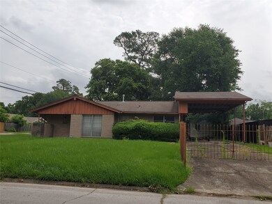 10434 Bretton Dr, Houston, TX 77016 - photo 2