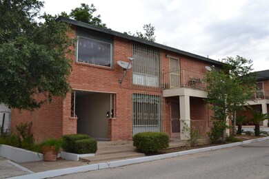 1305 Tilden Ave, Laredo, TX 78040 - photo 4