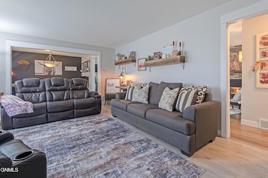 1215 University Ave, Williston, ND 58801 - photo 5