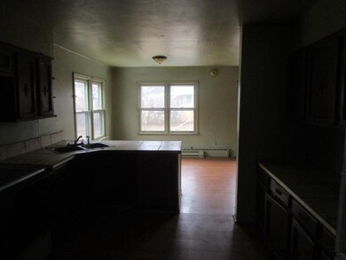 24 Hamilton Ave, Corinth, NY 12822 - photo 4