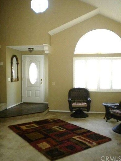 Living Room-Entrance