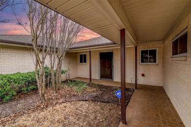 316 Ashland Ct, Gainesville, TX 76240 - photo 2