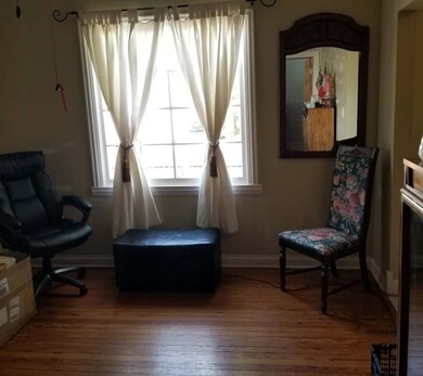 105 E Keith Ave, Waukegan, IL 60085 - photo 5