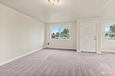 257 Baltimore St, Longview, WA 98632 - photo 5