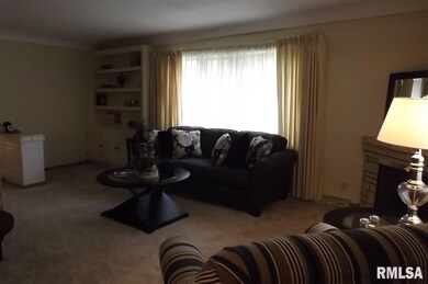 3602 N Linwood Ave, Davenport, IA 52806 - photo 5