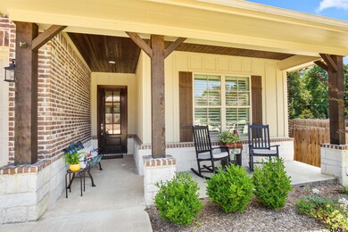 707 Cambridge Bend Cir, Tyler, TX 75703 - photo 2