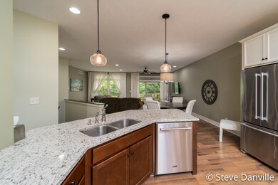 4925 Faringdom Grove-1