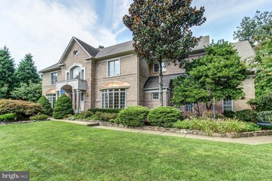 12042 Creekbend Dr, Reston, VA 20194 - photo 2