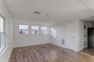 12 Cranston Ave unit 3, Newport, RI 02840 - photo 6