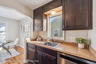 07-1205-Loraine-Ave-Lansing-MI-48910-Win