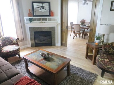 2321 Mckinley Ave, Davenport, IA 52802 - photo 4