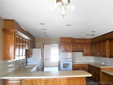 3008 Claremont Dr, Bartlesville, OK 74006 - photo 6