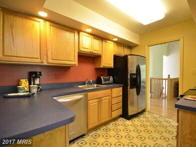 12432 Goldfinch Ct, Potomac, MD 20854 - photo 7