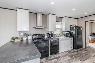 310 Stanley Ln, Poolville, TX 76487 - photo 2