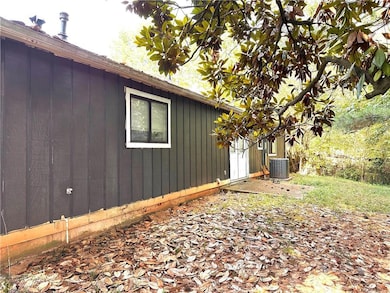 3901 Wood Path Dr, Stone Mountain, GA 30083 - photo 3