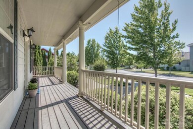 1052 NW 17th St, Redmond, OR 97756 - photo 2