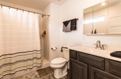 1381 Erik Pl (7 of 18)