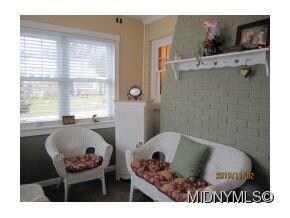 HEATED SUN ROOM