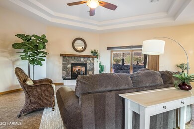 3539 N Prospectors Rd-14