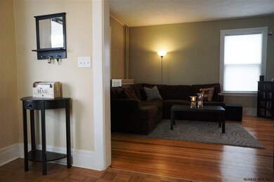 38 Barclay St, Albany, NY 12209 - photo 4