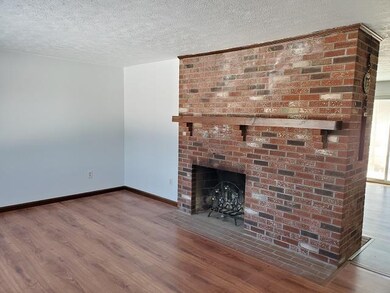 17 Pleasant St, Hooksett, NH 03106 - photo 6