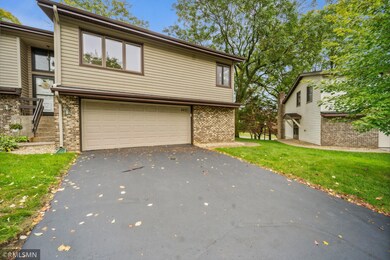 End Unit, Attached Garage