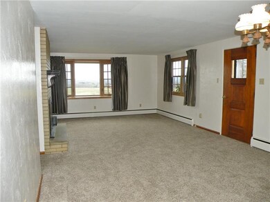 Living Room  43 Munntown Road