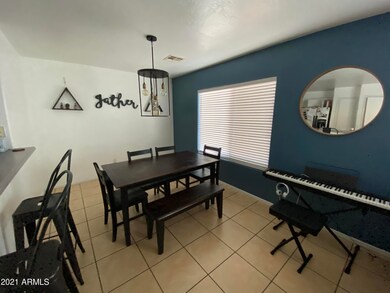 13026 Laurel Dining Room