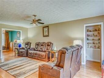 105 Stakley Dr, Prattville, AL 36067 - photo 3