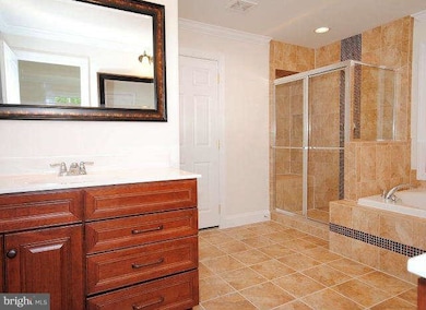 9041 John Sutherland Ln, Lorton, VA 22079 - photo 6