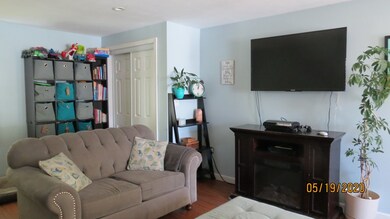 131 Glenmere St, Lowell, MA 01852 - photo 5