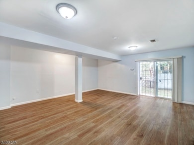 33 Kent St, Newark, NJ 07108 - photo 4