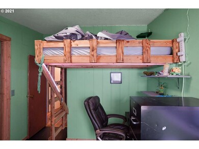 3543 Crooked Finger Rd NE, Scotts Mills, OR 97375 - photo 7