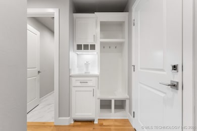 1506 Pinecrest Dr, Claremore, OK 74017 - photo 7