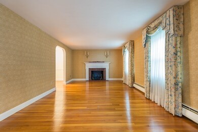 33 Endicott Rd, Stoneham, MA 02180 - photo 4