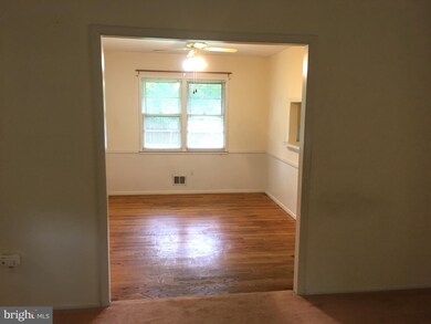 7431 Convair Dr, Alexandria, VA 22306 - photo 5